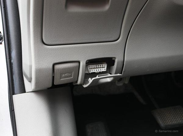 Parking Assist System with Moving Gridlines (OBD II)