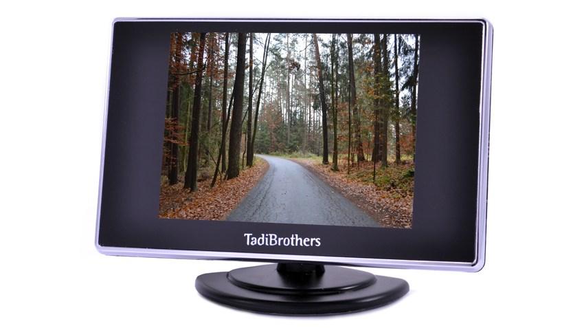Wireless RV Backup Camera with a Small Rear View Monitor
