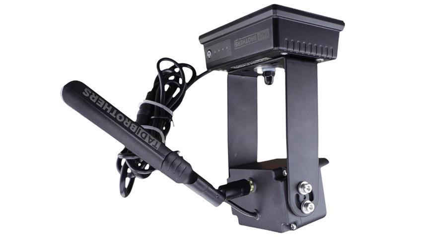 Transferable Magnetic Rearview Hitch System 300ft+ Range 15 Hour Battery